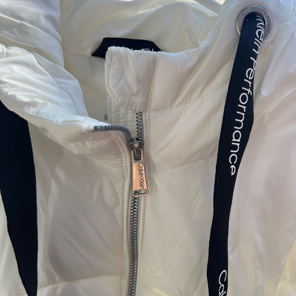 Calvin Klein Performance White Puffer Vest Jacket - Picture 2 of 4